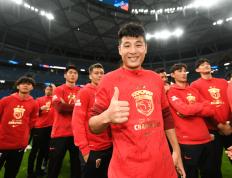 上港中后卫核心发挥出色，保持防守稳固！