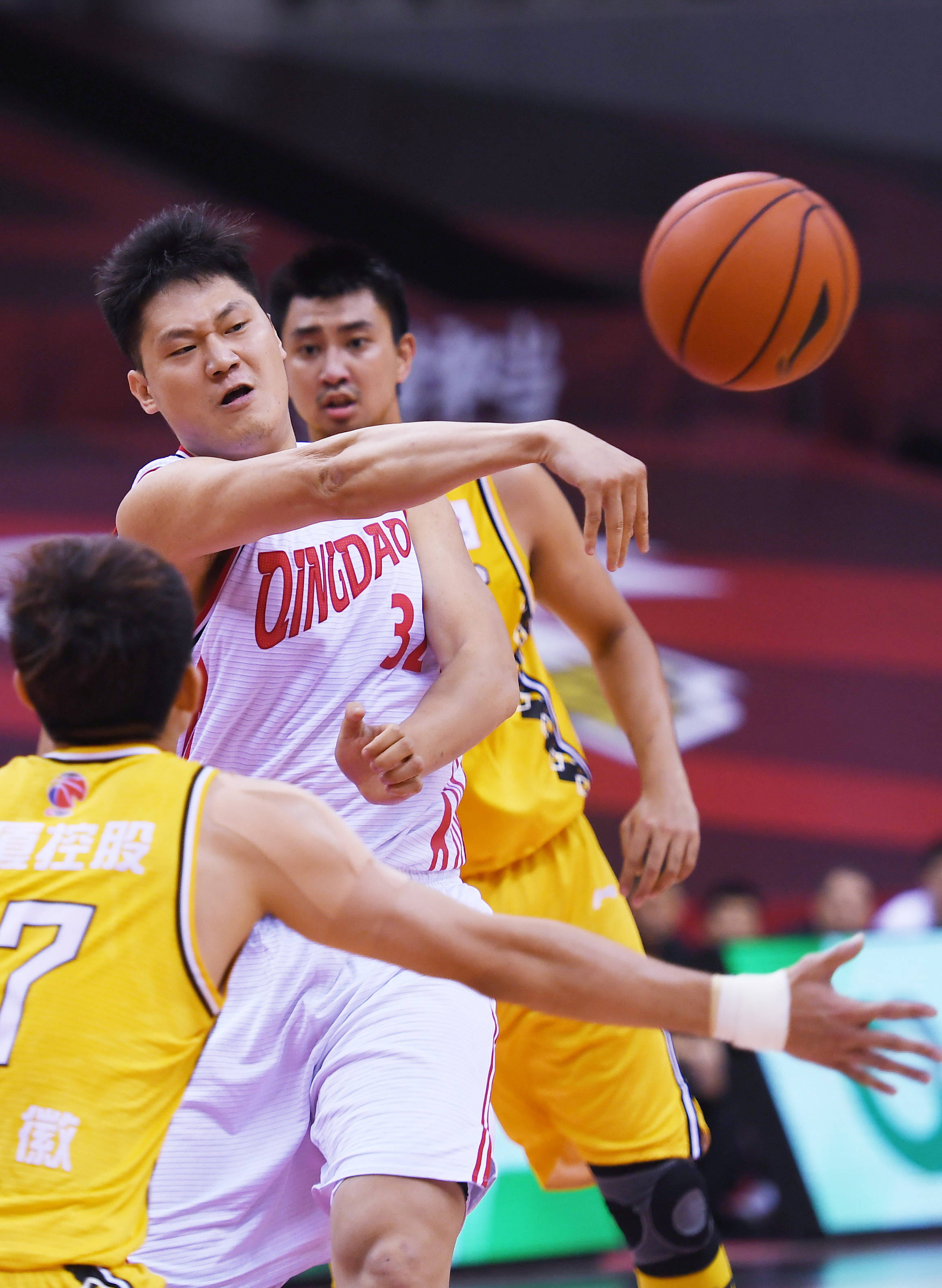 广东男篮士气爆棚,德甲八强战遇上费城76人,目标明确直指晋级